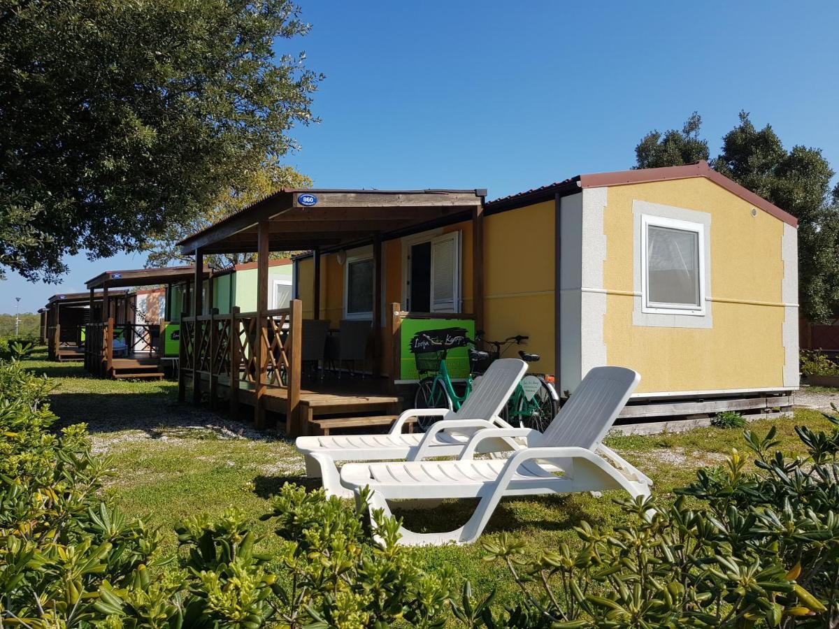 Naturist Mobile Homes Eden In Fkk Ulika Poreč Extérieur photo