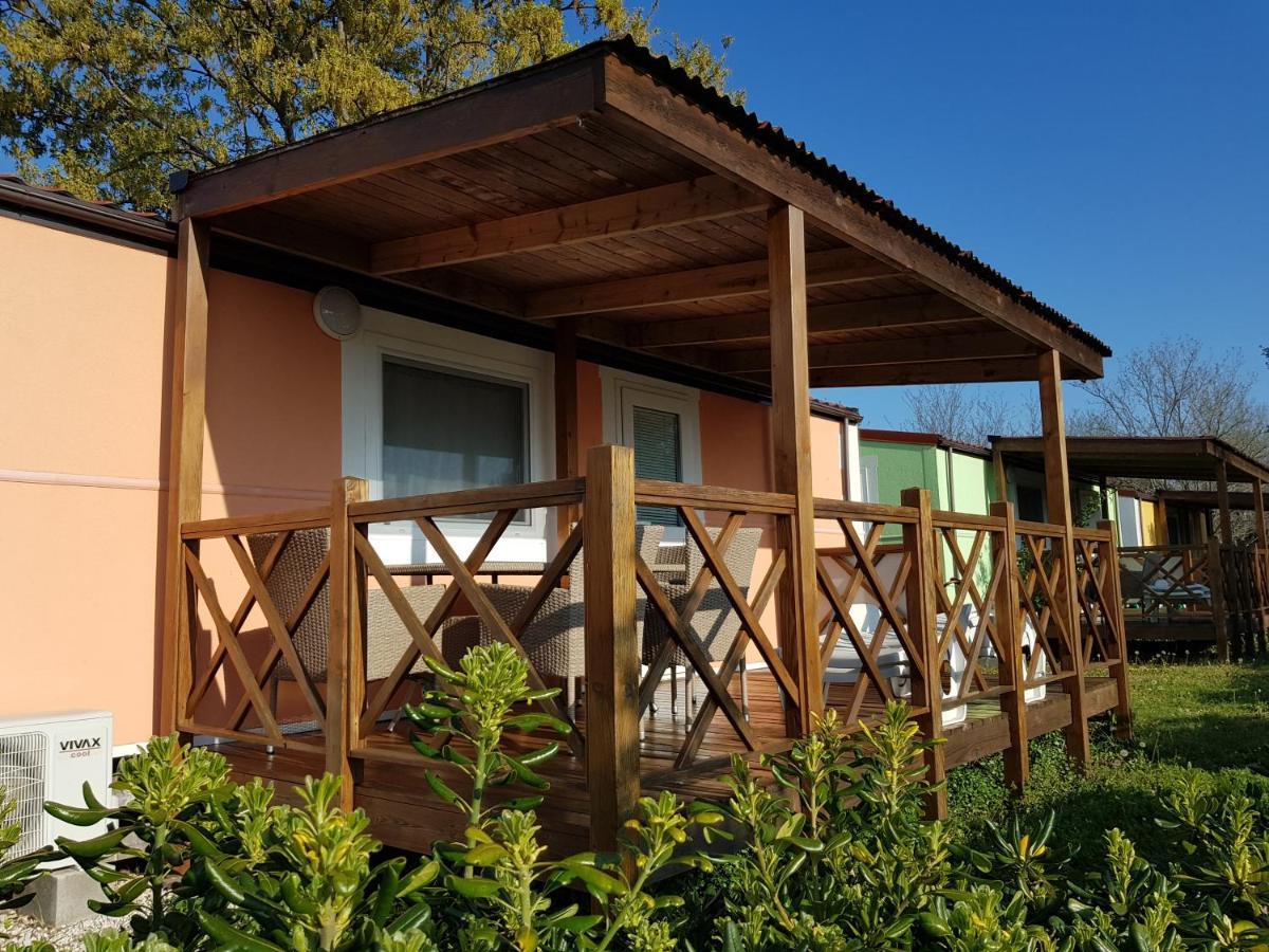 Naturist Mobile Homes Eden In Fkk Ulika Poreč Extérieur photo