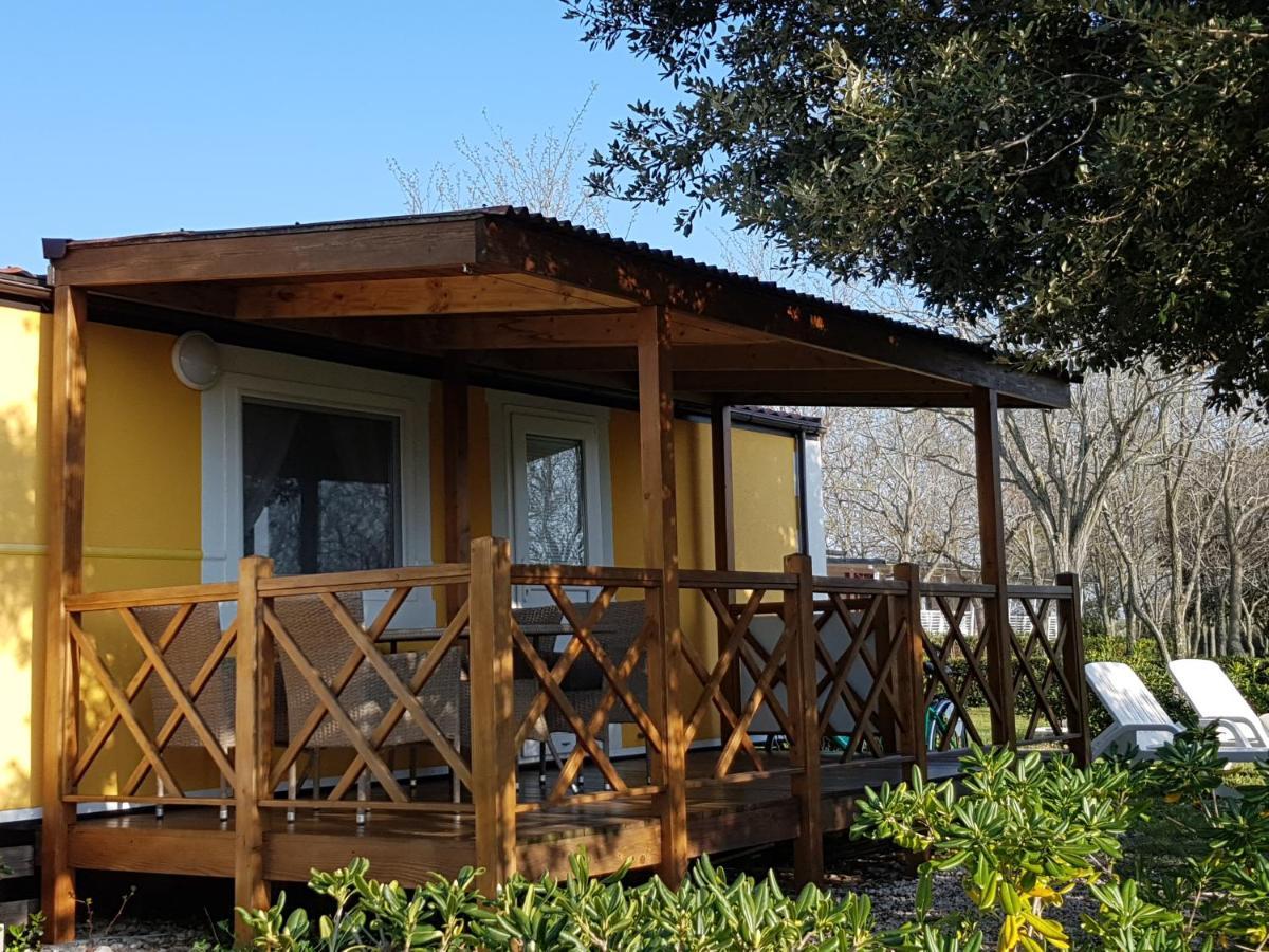 Naturist Mobile Homes Eden In Fkk Ulika Poreč Extérieur photo