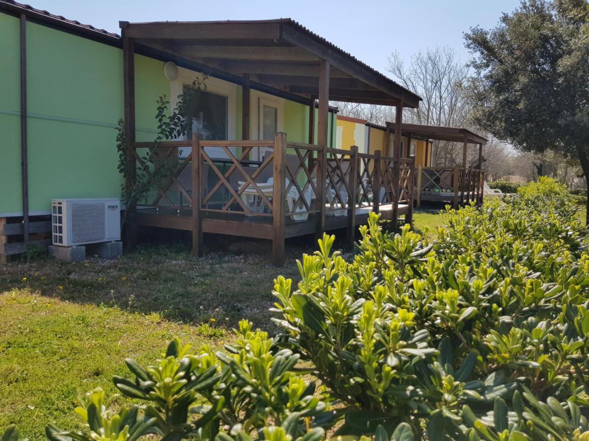 Naturist Mobile Homes Eden In Fkk Ulika Poreč Extérieur photo