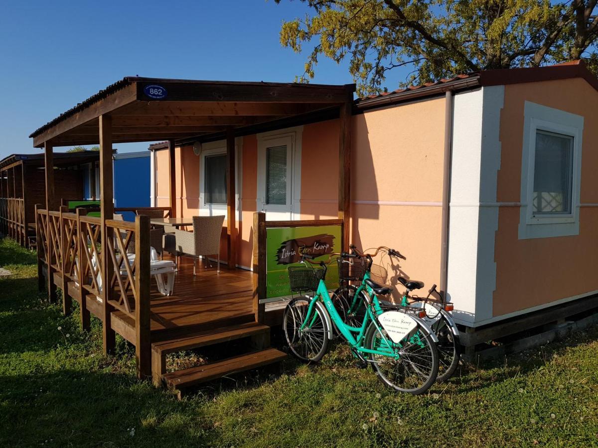 Naturist Mobile Homes Eden In Fkk Ulika Poreč Extérieur photo