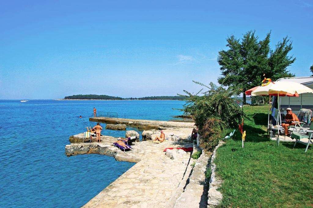 Naturist Mobile Homes Eden In Fkk Ulika Poreč Extérieur photo